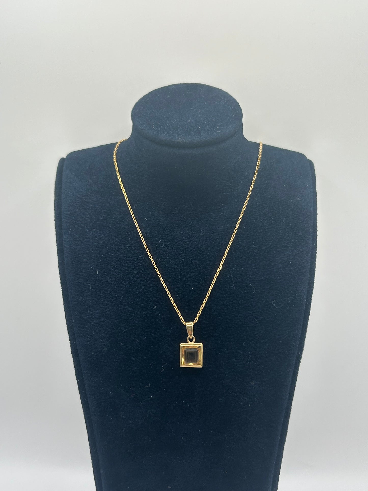 9ct Yellow Gold Princess Cut Citrine Necklace