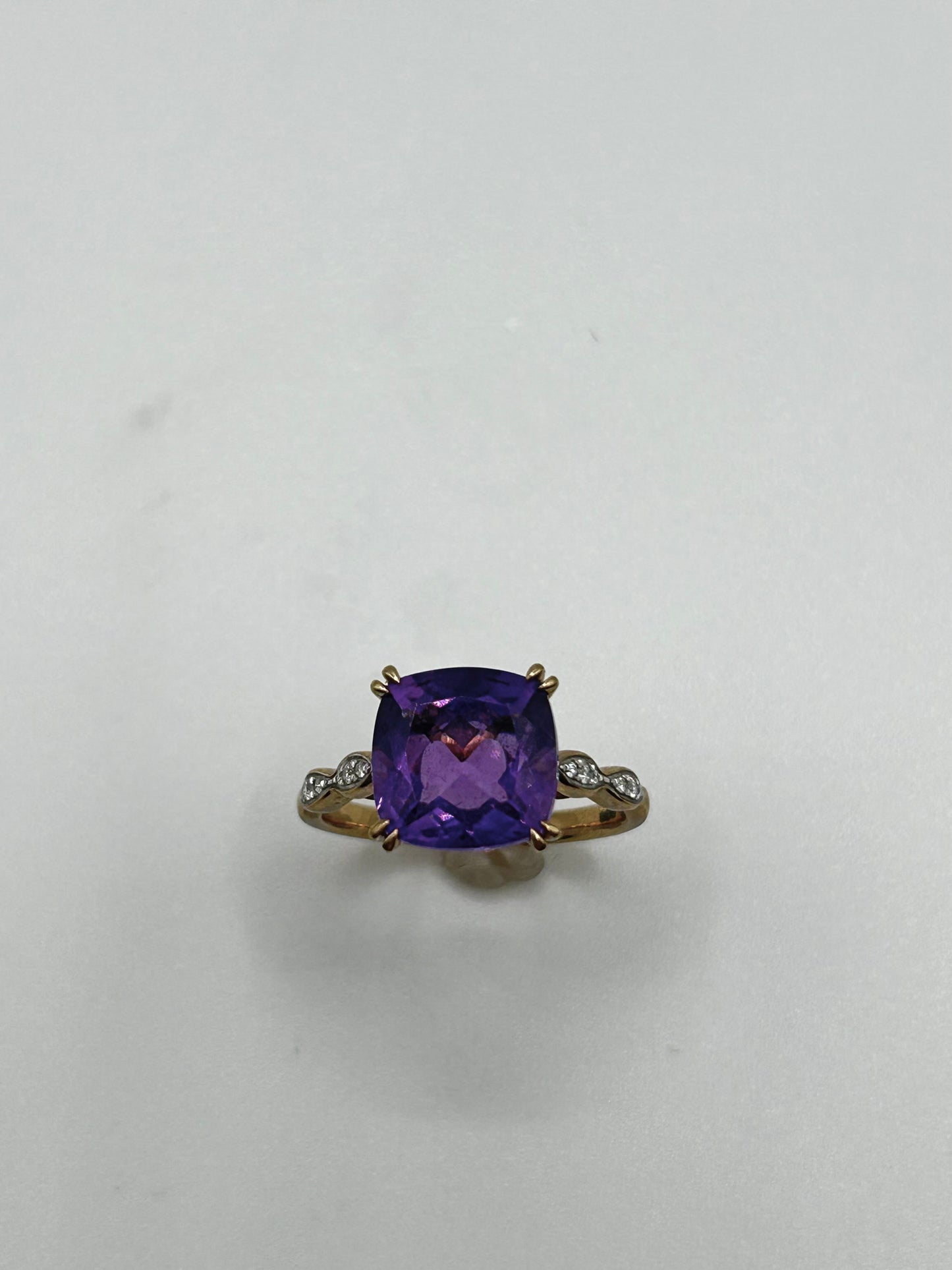 9ct Yellow Gold Amethyst and Diamond Ring