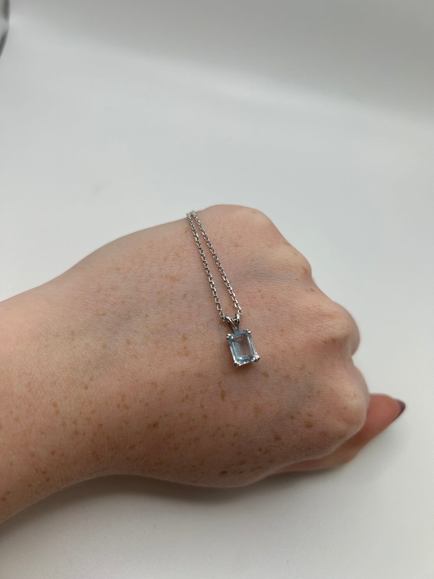 9ct White Gold Emerald Cut Aquamarine Necklace